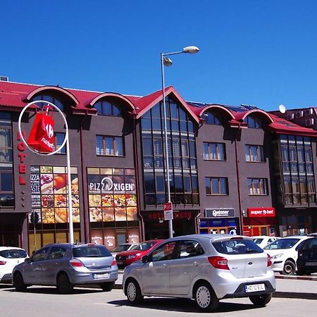 Hotel Oxigen Petroşani Εξωτερικό φωτογραφία