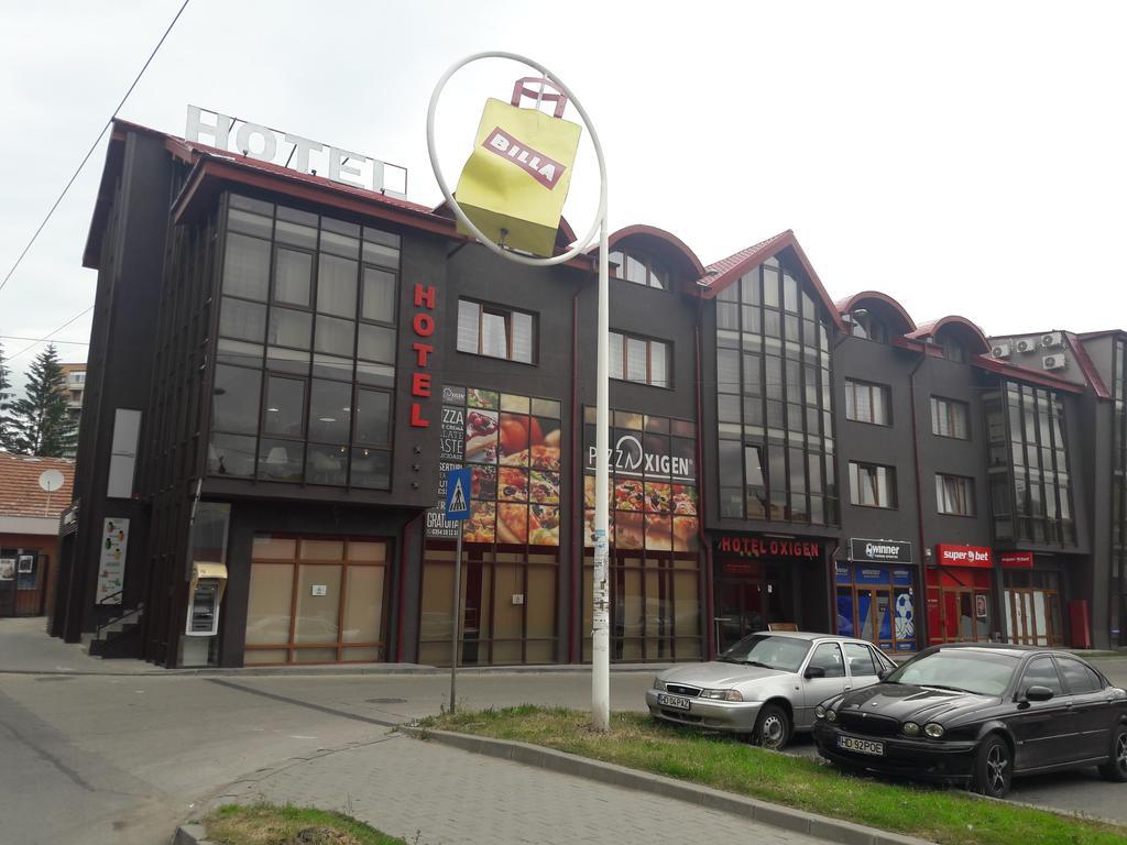 Hotel Oxigen Petroşani Εξωτερικό φωτογραφία