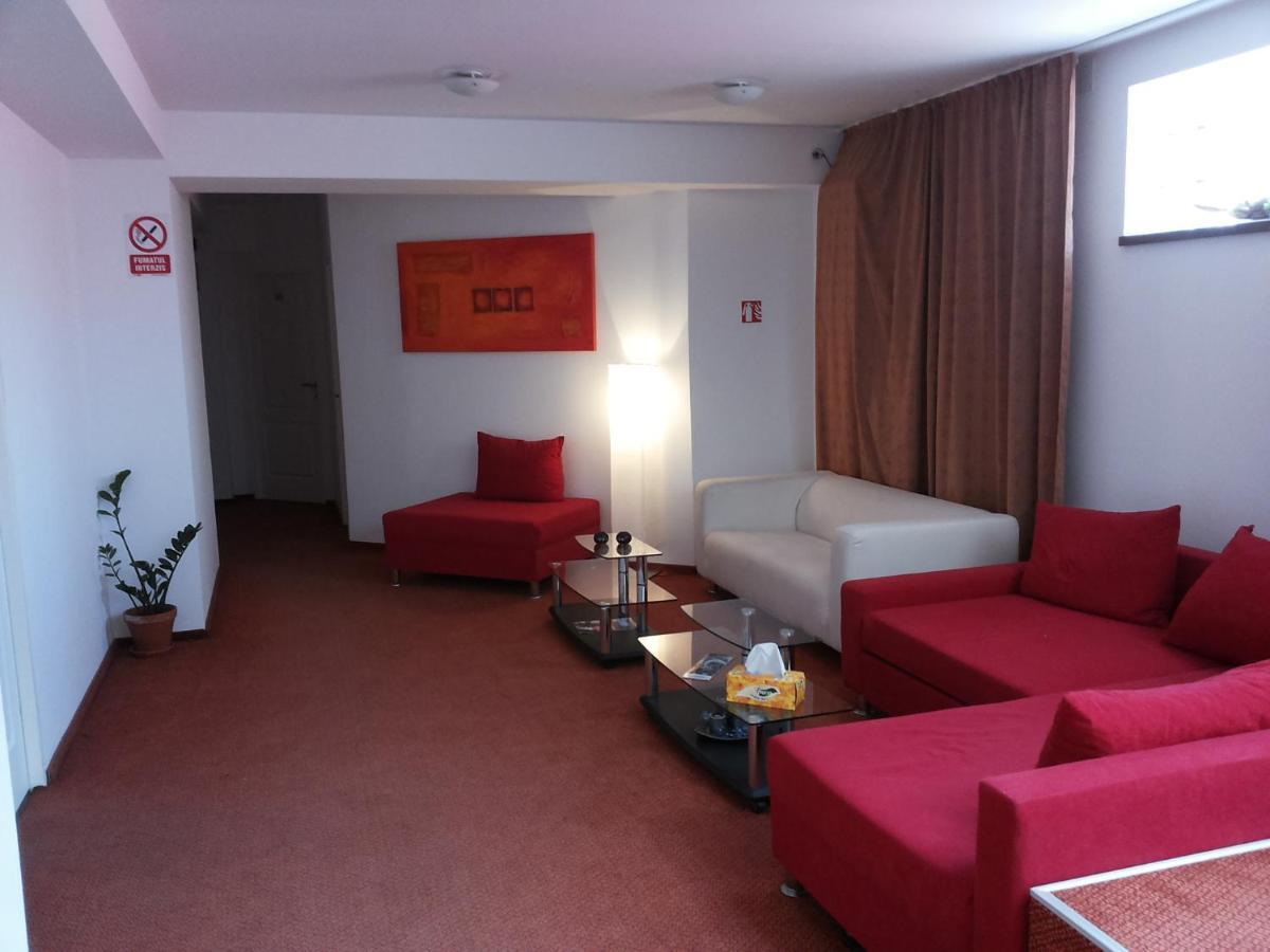 Hotel Oxigen Petroşani Εξωτερικό φωτογραφία